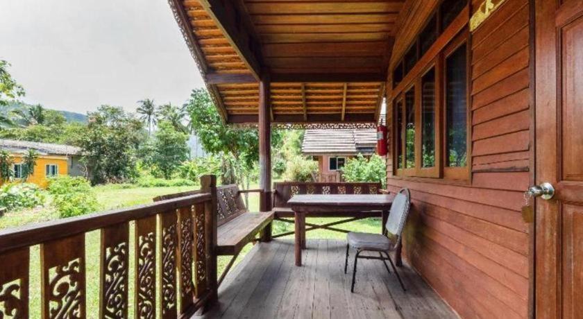 Oyo 1143 Phet Luran Thai Resort Kohchang Koh Chang Exterior photo